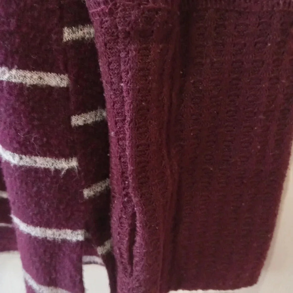 Long Sleeve Tees Bundle of 3 Yellow Purple Striped Black Red Buffalo Plaid Small - Picture 7 of 16